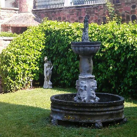 Casa De Julio Marroquin * Pradoluengo