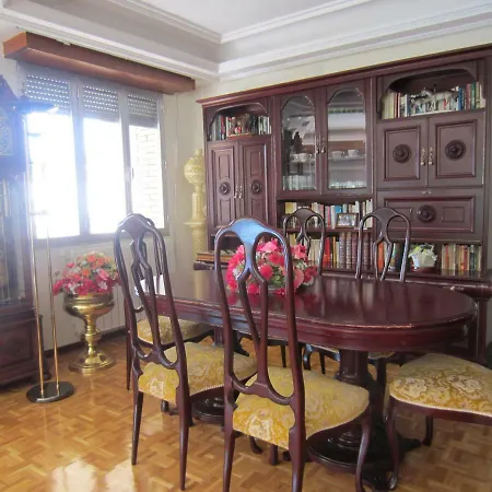 Casa De Julio Marroquin * Pradoluengo