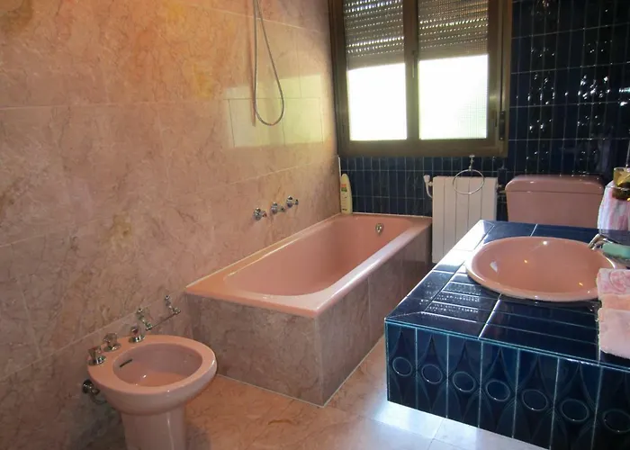 Casa De Julio Marroquin * Pradoluengo