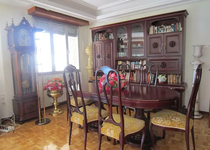 Casa De Julio Marroquin * Pradoluengo